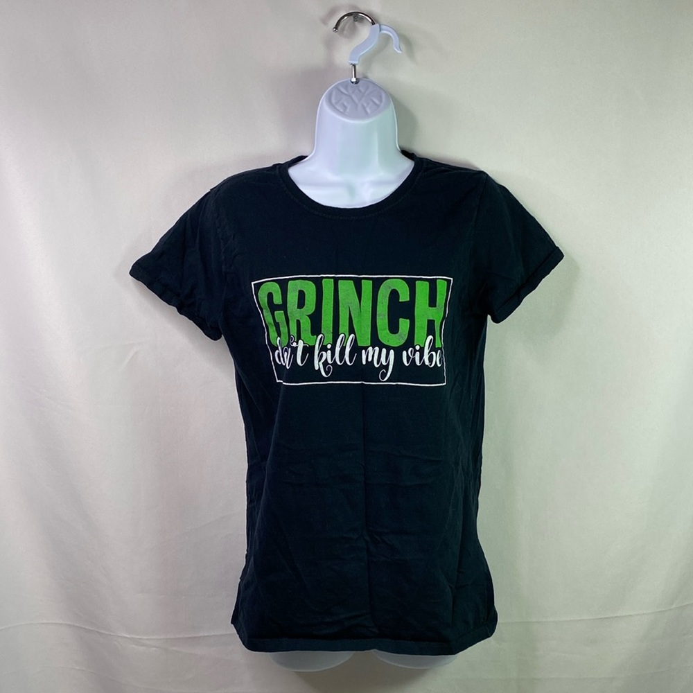 Grinch Don’t Kill My Vibe Christmas Graphic T-Shirt, Medium